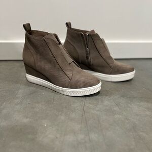 Women's Taupe Ankle Booties